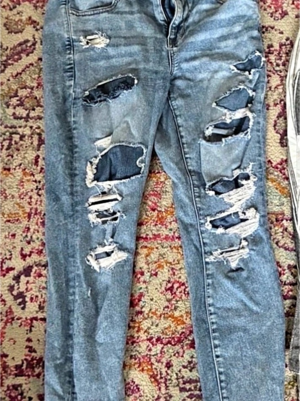 American Eagle AE Ripped Mom Jean Distressed Blue Jeans